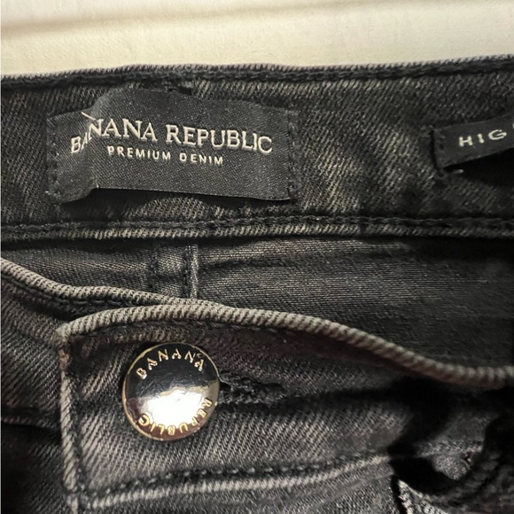BANANA REPUBLIC PREMIUM DENIM BLACK WASHED JEANS. HIGH RISE SKINNY SIZE 27 (10) - Picture 6 of 11